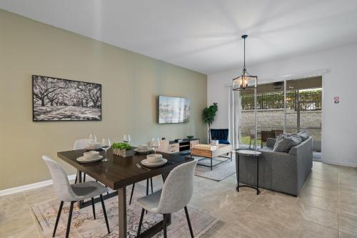 CONDO 2bed2bath next to Disney w Free Water Park photo 10
