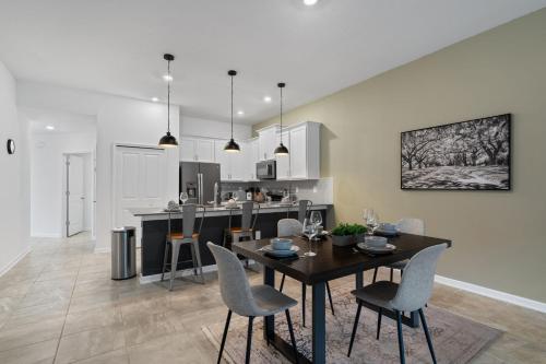 CONDO 2bed2bath next to Disney w Free Water Park photo 11