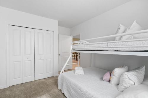 CONDO 2bed2bath next to Disney w Free Water Park photo 16