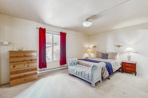 Ένα ή περισσότερα κρεβάτια σε δωμάτιο στο Mountain Shadows