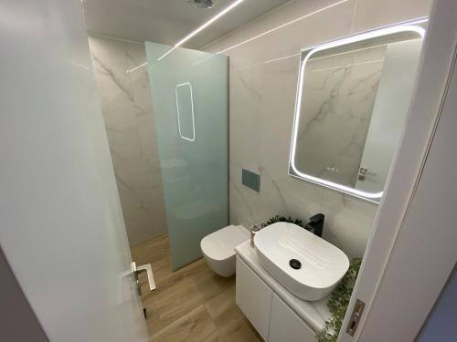 Holy 1 Bedroom Apartment in Marousi