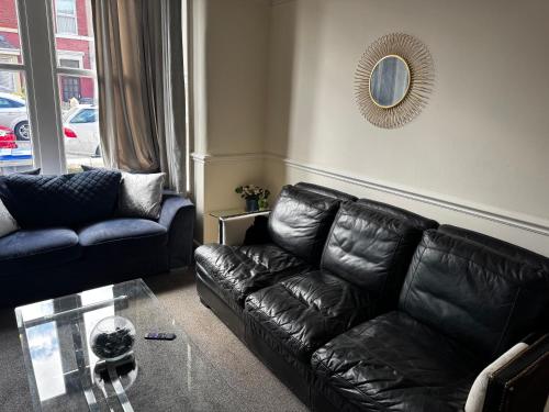 Gallery image of Harmony House - Close to Blackpool FC - Excellent Transport Links - Sleeps up to 6 in Blackpool