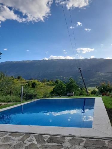 Kolam renang di atau di dekat Stone House