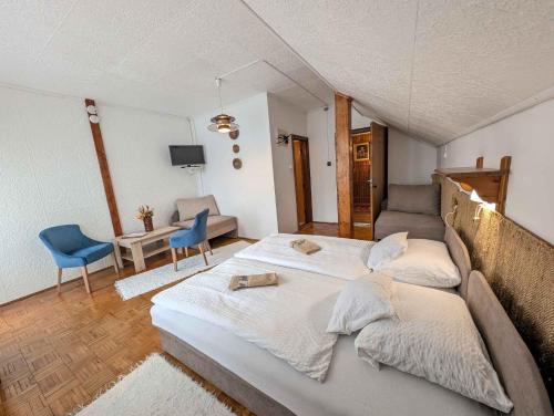 Postel nebo postele na pokoji v ubytování Apartments in Zalakaros 35286