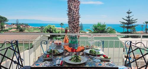 Φωτογραφία από το άλμπουμ του Ninfa Sul Mare Apartments 50 M E T R I dal Mare Best Breakfast and Free Parking σε Capo Vaticano