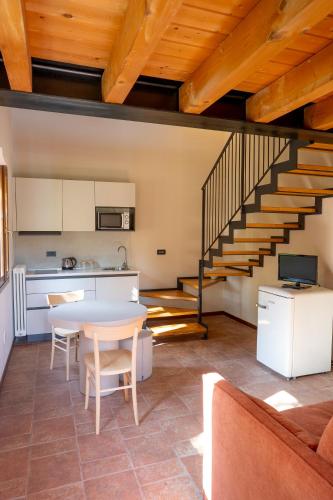 Η κουζίνα ή μικρή κουζίνα στο Borgo Segreto del Garda