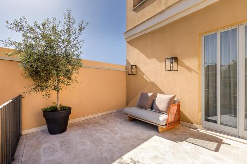 Μπαλκόνι ή βεράντα στο Room Mate Collection Gran Filippo, Rome-Fontana di Trevi