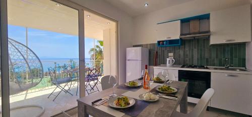 Φωτογραφία από το άλμπουμ του Ninfa Sul Mare Apartments 50 M E T R I dal Mare Best Breakfast and Free Parking σε Capo Vaticano