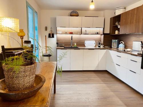 "Maison Bleue" Quartier Haut,Clim,Parking,Jardin