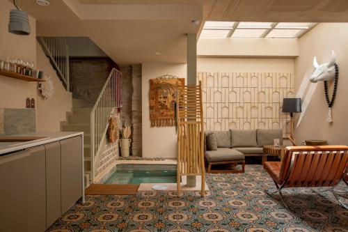 Casa Pia by Caleta Homes