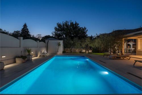 VILLA TUGARKA private pool, fitness, play-house, great for families, max 6 per.