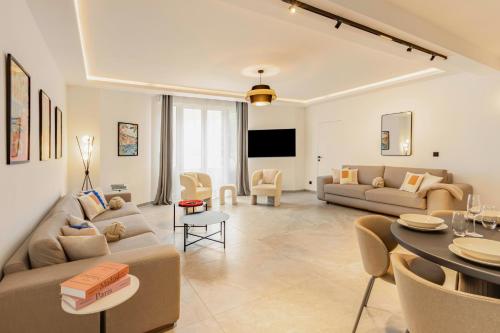 Elégant et moderne T4 à 100M de La Croisette