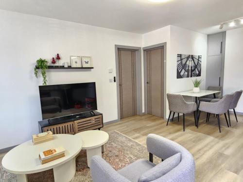 Foto Modern 2-Bed Apartment, Sleeps 5, Free Parking, Netflix, New built 4