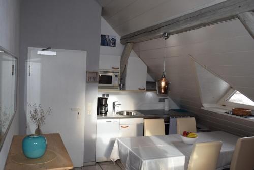 Η κουζίνα ή μικρή κουζίνα στο Landhaus Bornemann