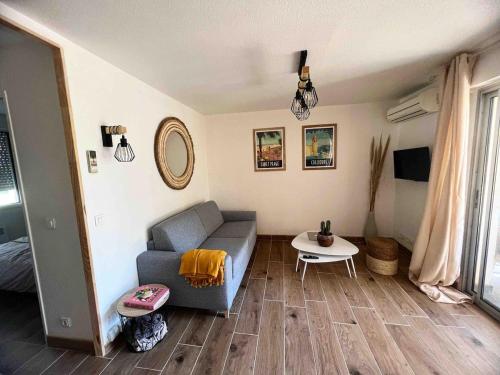 Appartement à Canet 4 couchages avec parking et piscine