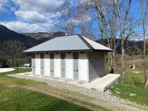 Loodusmaastik of the luxury tent lähedal