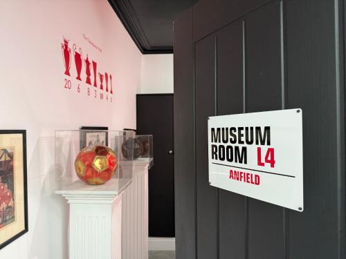 Anfield Abode - ENTIRE LFC THEMED HOUSE - Sleeps 6 photo 12