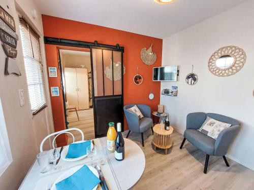 Apartment Charme du Pouliguen by Interhome