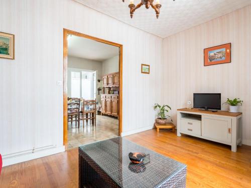 Apartment Goyenetche by Interhome