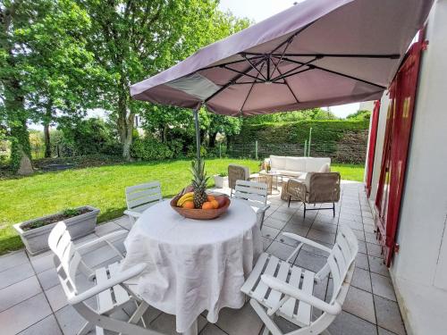 Photo de la galerie de l'établissement Holiday Home Mer et campagne by Interhome, à Le Tour-du-Parc