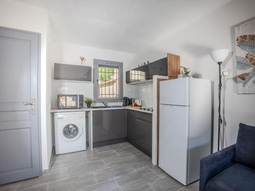 Holiday Home Les Maisons de la Plage-13 by Interhome