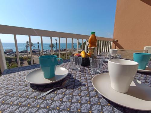 Apartment Le Méditerranée-4 by Interhome