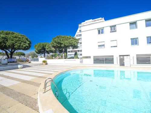 Πισίνα στο ή κοντά στο Apartment Le Club by Interhome