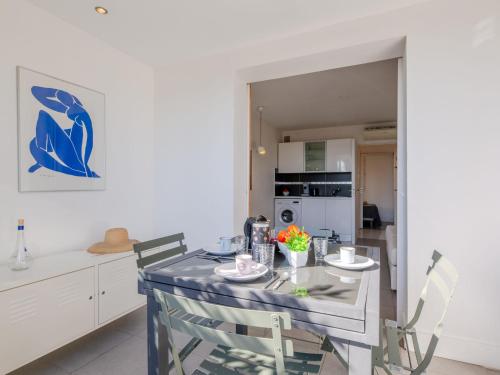 Apartment Les Boucaniers by Interhome
