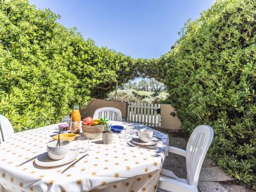 Studio De La Plage-4 by Interhome