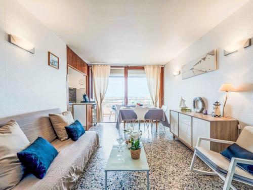 Apartment Le Suffren-2 by Interhome
