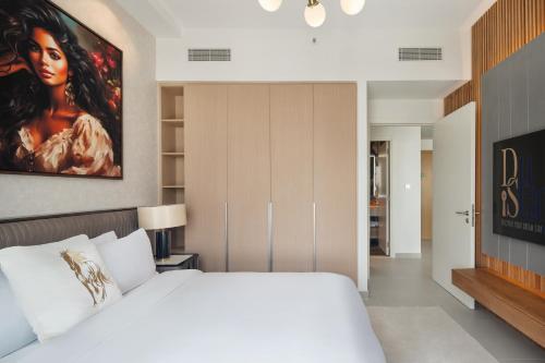 Ένα ή περισσότερα κρεβάτια σε δωμάτιο στο Tranquil Luxury Modern Living at Pearl Horizon by DuStay