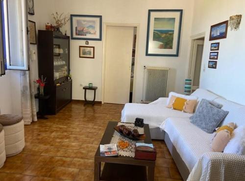 Gallery image of Σπίτι για Διακοπές in Ioulida