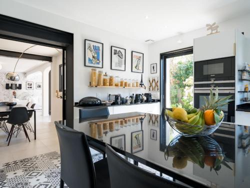 Køkken eller tekøkken på Villa Espérance by Interhome