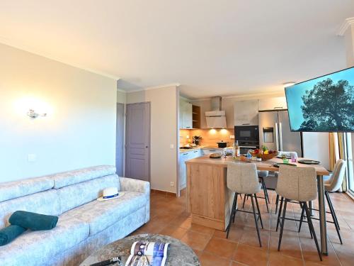 Apartment Village Cap Estérel - L'Esquinade-109 by Interhome