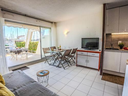 Apartment Les Rivages d'Ulysse by Interhome