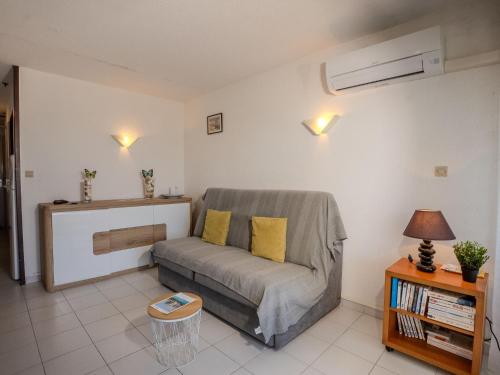 Apartment Les Rivages d'Ulysse by Interhome