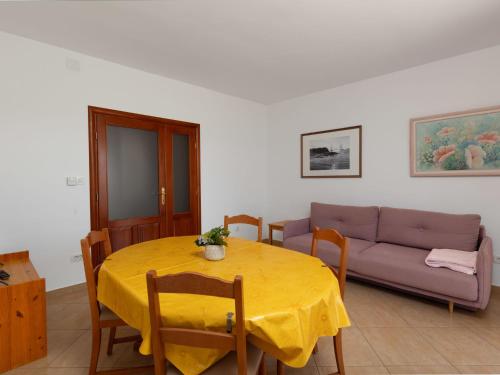 Apartment Limun-2 by Interhome