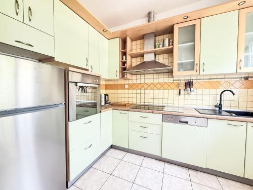 Holiday Home Helen by Interhome