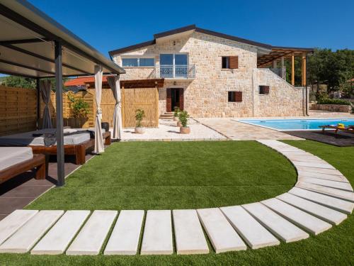 Πισίνα στο ή κοντά στο Holiday Home Perva by Interhome