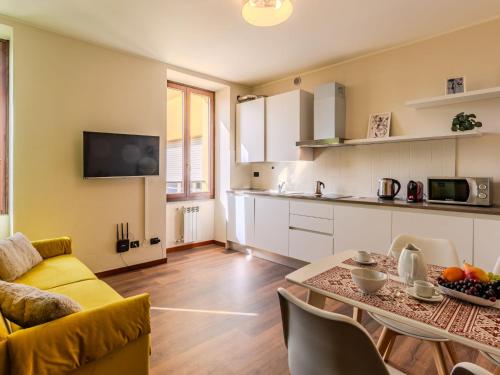 Η κουζίνα ή μικρή κουζίνα στο Apartment Piazza San Giuseppe-3 by Interhome