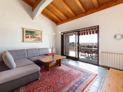 Apartment Limun-3 by Interhome
