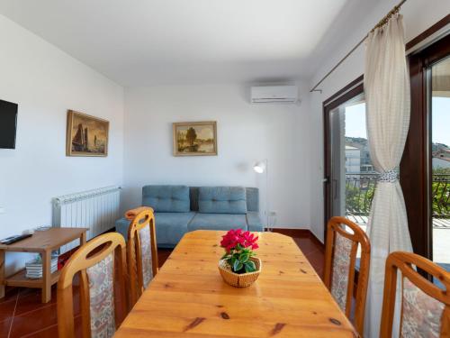 Apartment Limun-1 by Interhome