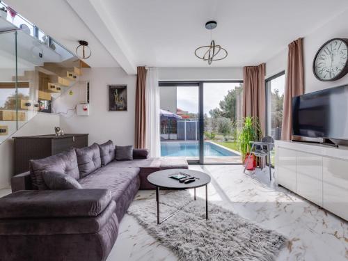 Holiday Home Giny by Interhome