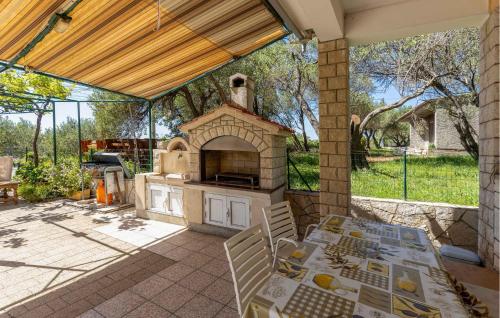 Amazing Apartment In Rab With House Sea View