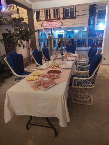 Makanan di atau berdekatan apartmen
