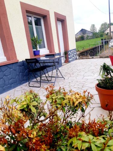 Un jardín fuera de Studio paisible en Morvan