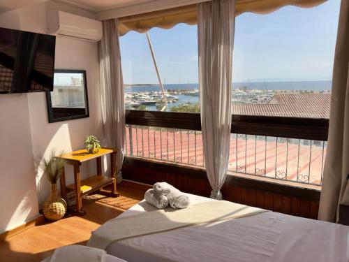 Exclusive Penthouse Apt, at Glyfada Marina & Beach