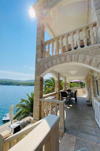 Seaside apartments with a swimming pool Cove Pribinja, Hvar - 24171