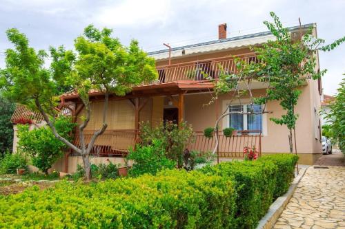 Apartments with parking space Pakostane, Biograd - 24315
