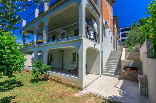 Apartments with parking space Selce, Crikvenica - 24323